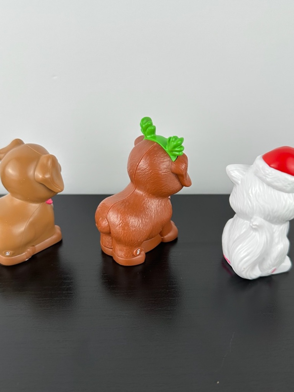 Fisher Price Little People Lot of 3 Pets Reindeer Dog Santa Cat Puppy Figurines - Picture 2 of 3